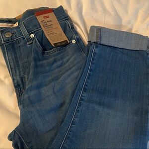 Levi’s 724 High Rise Straight Crop Jeans